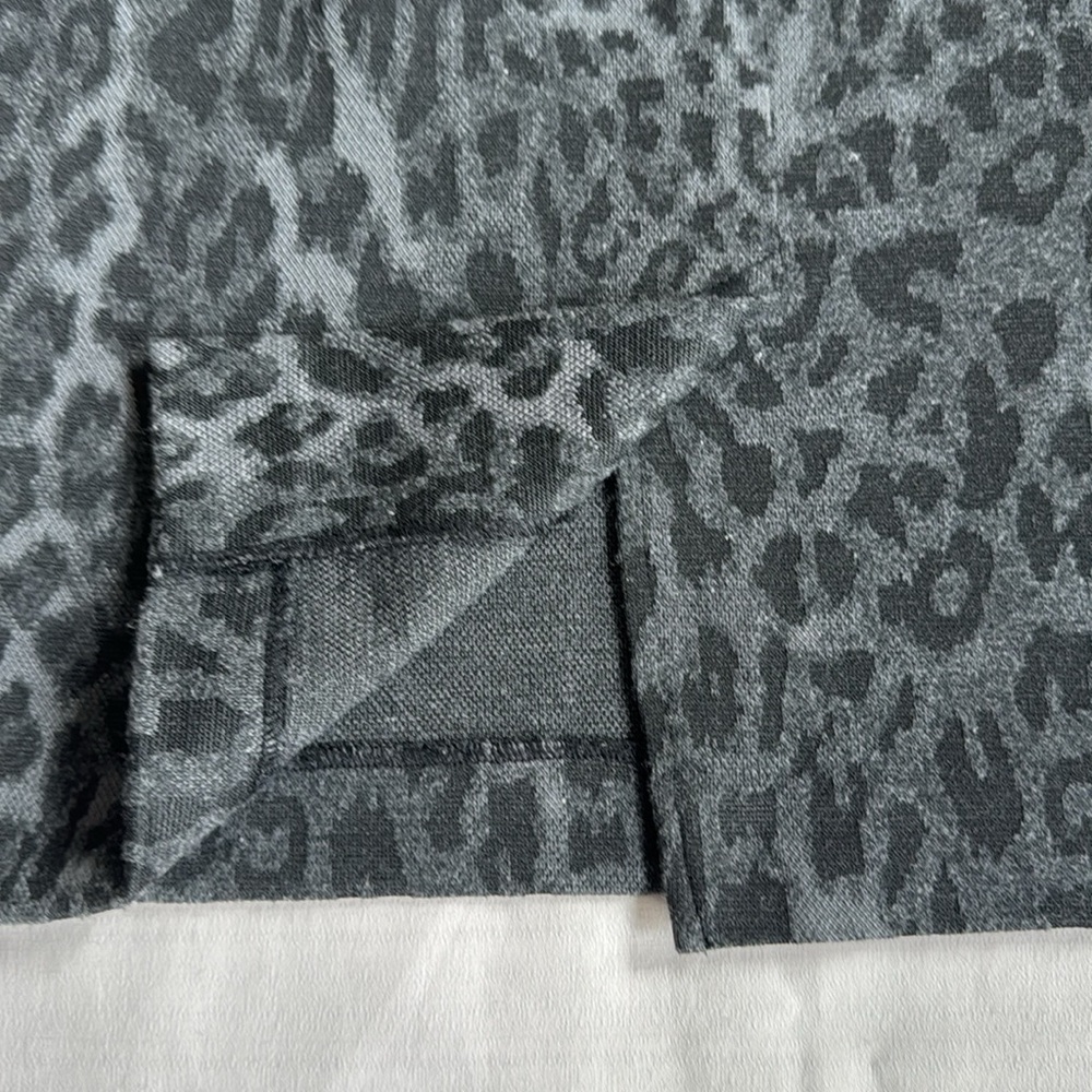 Studio point Leopard Print Gray Skirt‎ size 6 - Picture 4 of 9